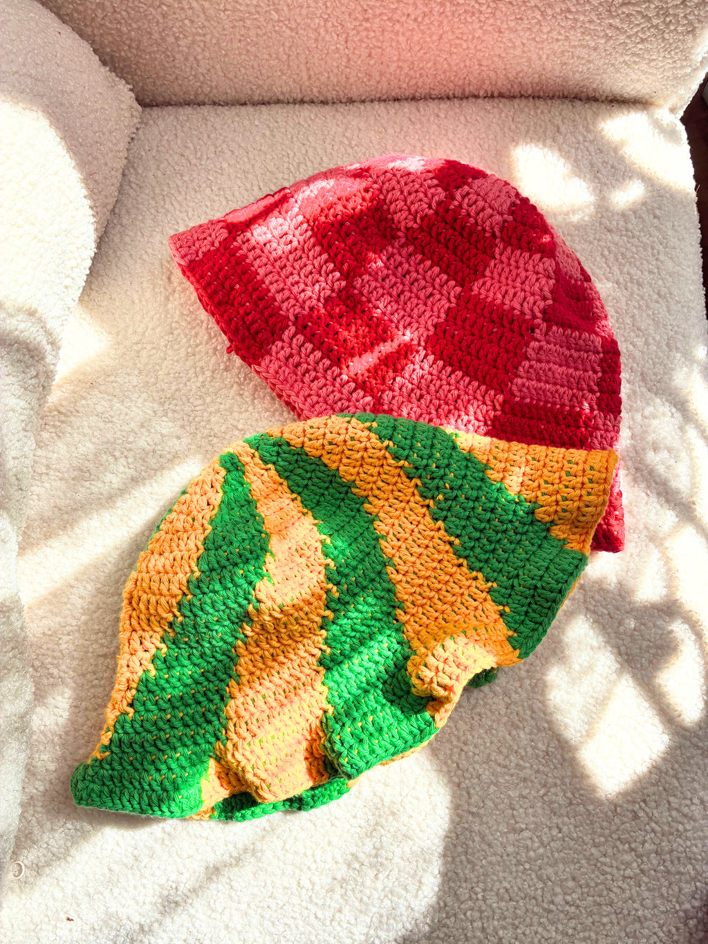 Bob au crochet à motifs