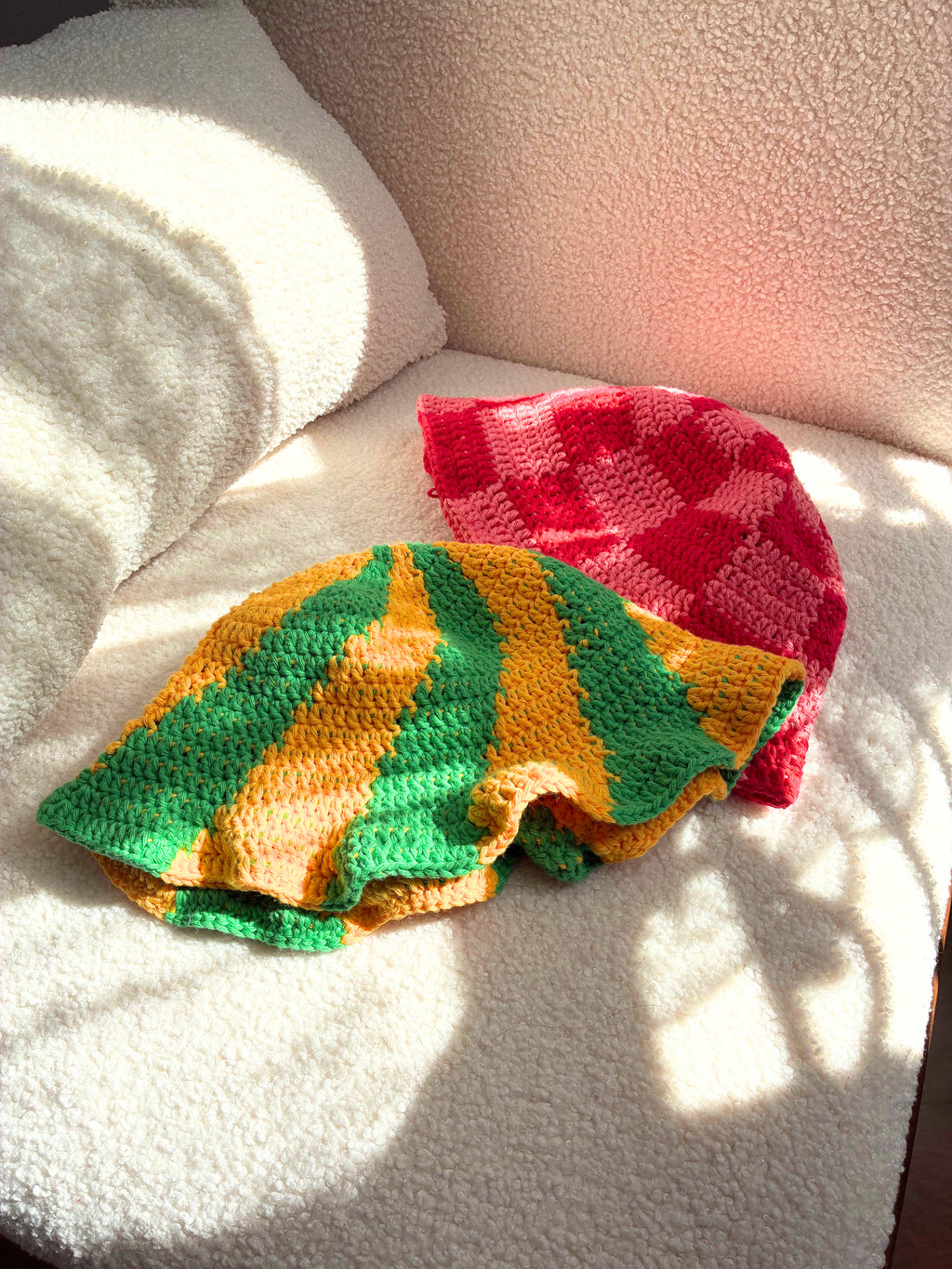 Bob au crochet à motifs